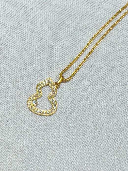 2楼明牌全家金钻石葫芦项链 吊牌价18350元 折后价16588元 商品图1