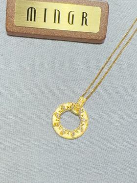 2楼明牌传家金足金镶钻璇玑日月项链 吊牌价20390元 折后价18388元