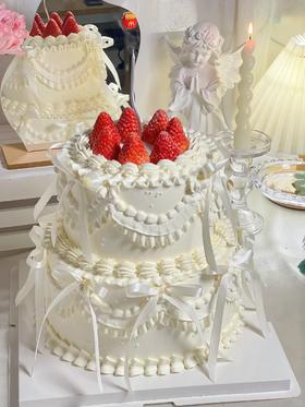 【周年庆精选】复古丝带草莓双层蛋糕