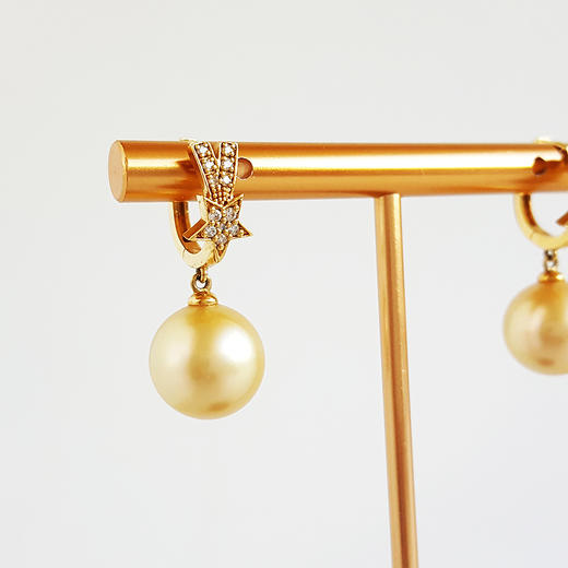 【天然正品】AU750精品黄金镶钻镶天然近完美约11.6MM南洋金色海水珍珠耳坠28.3*12.5*11.6MM（皆取最大值）女士031125TJ27 商品图2