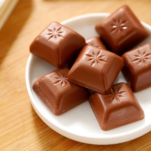 德国丝格德焦糖布朗尼口味小方块巧克力100g 商品图1