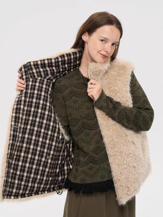 local tag/lt25awk53/雪地旅行日 松软毛绒搭配色织格纹夹棉双面马甲 商品图1