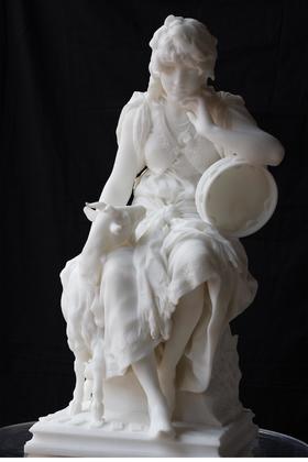 独角鹿西洋古董1880-1890年代法国雕塑家Pierre Jules Roulleau签名出品卡拉拉大理石雕塑「Esmeralda 艾斯梅拉达」