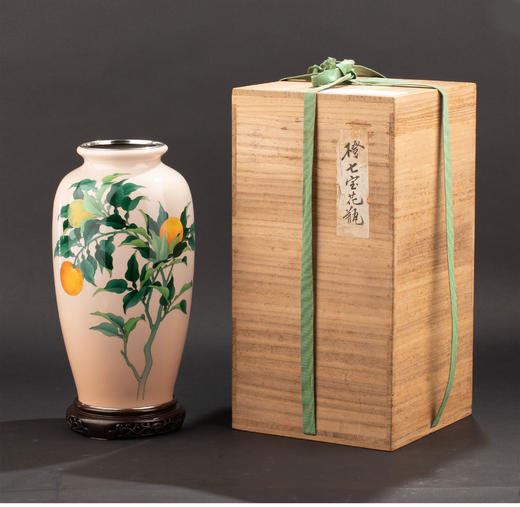 独角鹿西洋古董20世纪日本昭和时期七宝烧巨匠安藤重兵卫出品「橙」主题纯银胎七宝烧赏瓶 带原木盒 商品图3