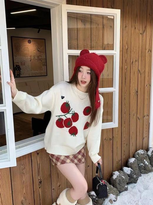 D112042冬日氛围感立体刺绣提花番茄图案圆领毛衣 商品图5