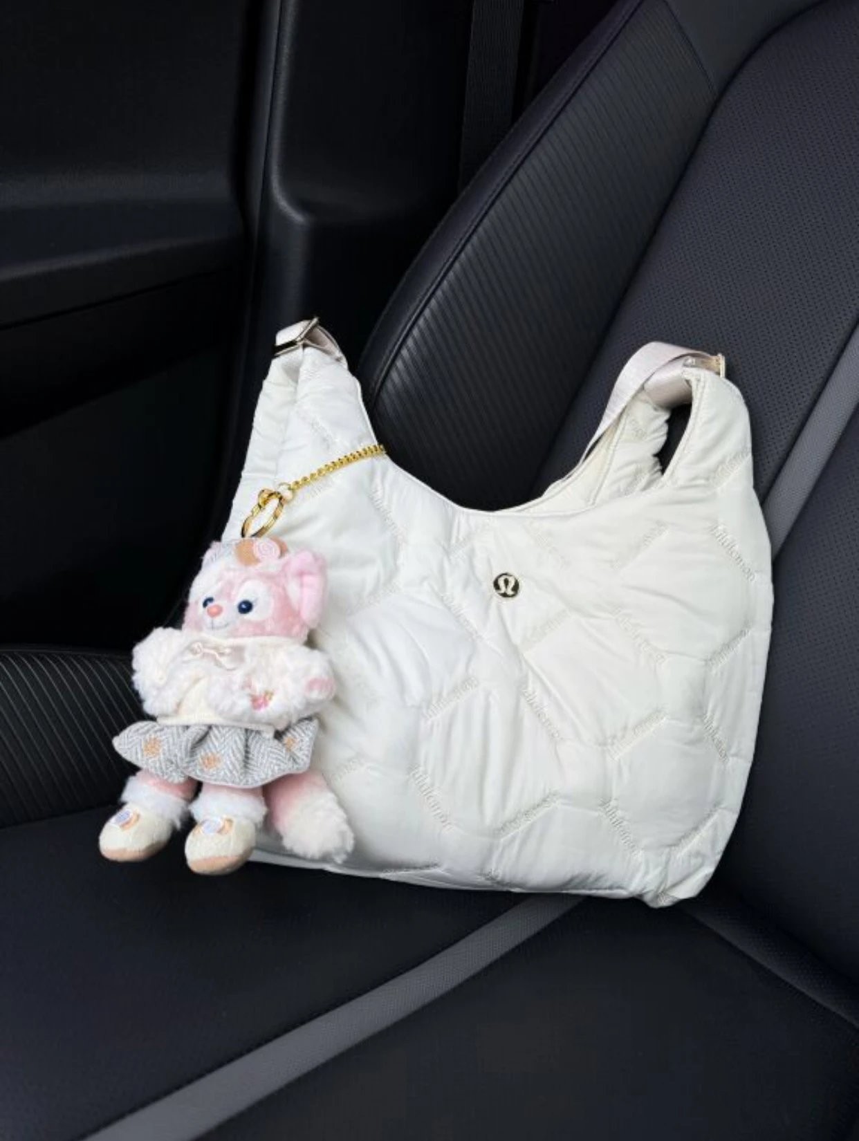 一店k lu云朵包｜秋冬“暖乎乎+高级感”双buff ！ 新款Quilty Pleasures 衍缝腋下包袋