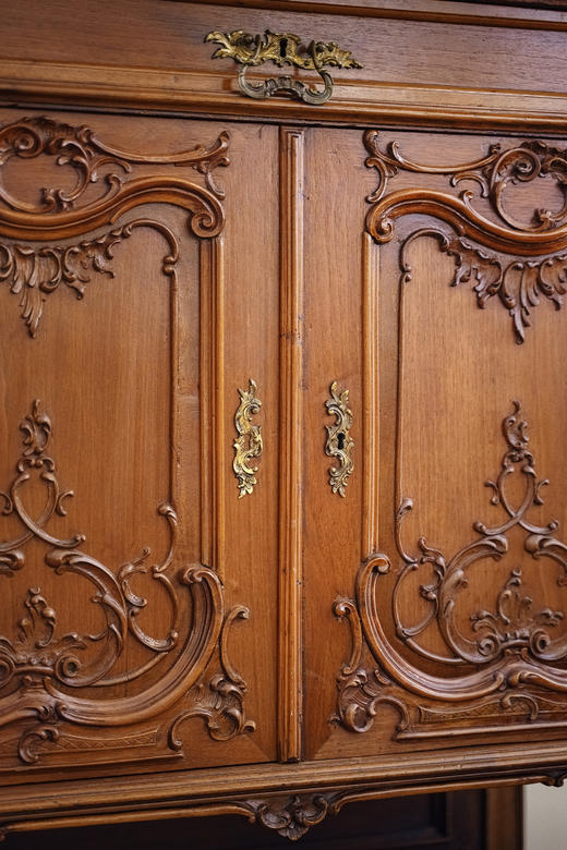 独角鹿西洋古董1890年代法国出品路易十五风格花卉卷叶纹胡桃木精雕装饰大理石台面大型边柜 商品图10