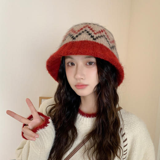【QINGFAN费尔岛提花针织帽】经典费尔岛花纹 复古别致 柔软毛线材质 保暖亲肤 加大加深帽型 巧妙修饰脸型 ZXT 商品图3