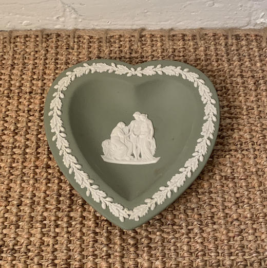 英国Wedgwood Jasperware浮雕陶瓷扑克系列首饰盘 鼠尾草绿 商品图4