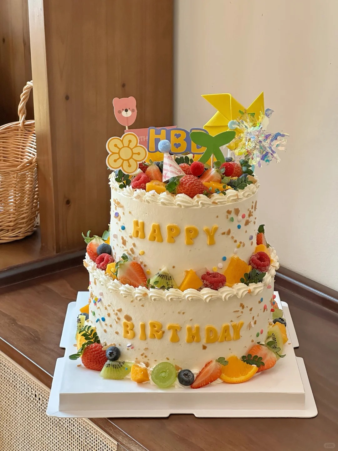 【周年庆精选】卡通HBD双层鲜果缤纷蛋糕