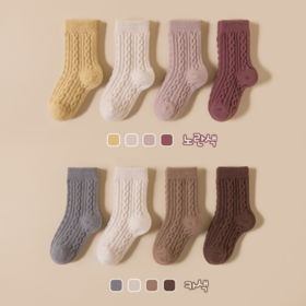 🧦寒冬必备！【叽叽呀呀澳绒保暖中筒袜】🌈澳绒加厚保暖袜，适合3-12岁宝宝，尺码合适🎉 🧸宝妈推荐！