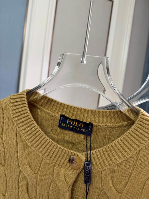 点此购买 拉夫秋冬季女士战马刺绣麻花针织毛衣开衫 mp 336075 商品图11