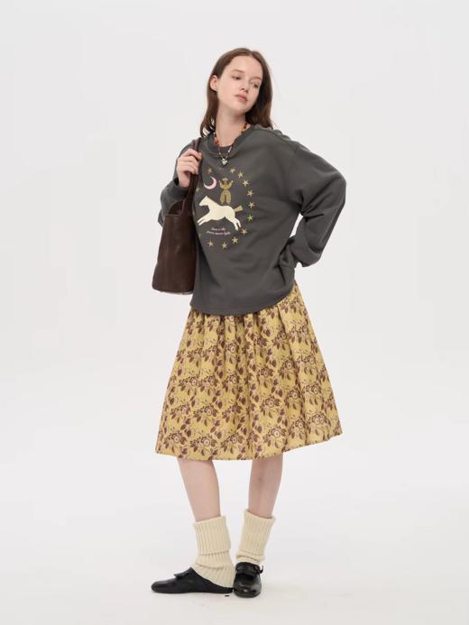 local tag/lt25awk34/星星小马 手绘金色印花长袖宽松卫衣 商品图4