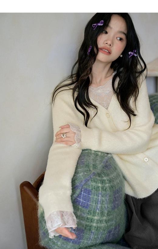 D112058蕾丝拼接温柔仿马海毛毛衣软糯针织衫25秋冬季新款女宽松上衣 商品图8