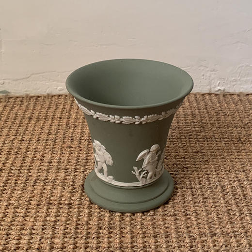 英国Wedgwood Jasperware宽口花瓶/笔筒 碧绿 商品图1