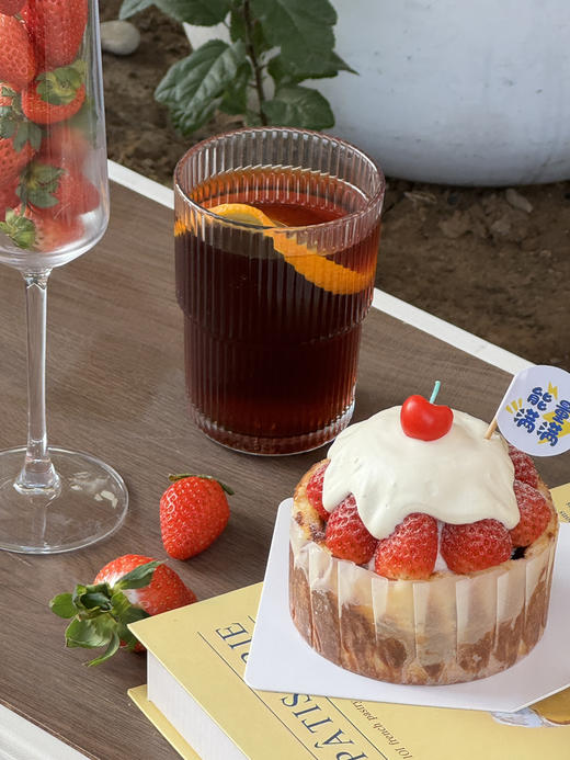 4寸草莓巴斯克芝士 商品图3