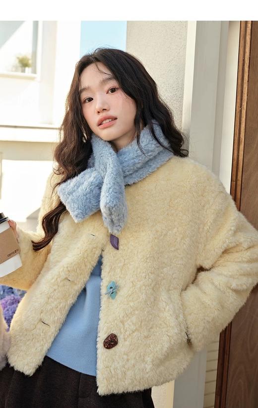 D112054浅黄色带围巾毛毛外套夹棉短款25秋冬季新款女装蓝色长袖上衣 商品图10