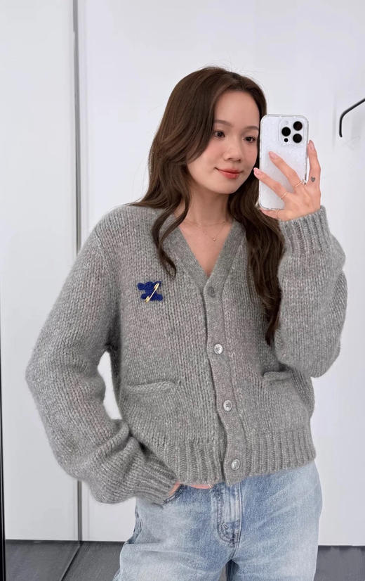 赛琳 25秋冬新款 别针装饰V领开衫(TM) 商品图3