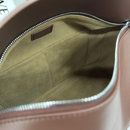 秋冬特惠💰1500 原单罗意威LO℮w℮ 新尺寸 柔软牛皮革Puzzle 手袋062433 商品图7