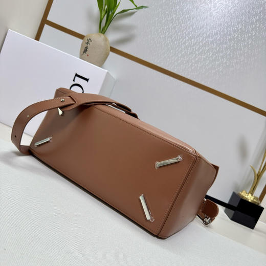 秋冬特惠💰1600 原单罗意威 LO℮w℮ 新款 大号纳帕羊皮革 Featherlight Puzzle 手袋652567 商品图3