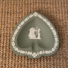 英国Wedgwood Jasperware浮雕陶瓷扑克系列首饰盘 鼠尾草绿 商品缩略图7