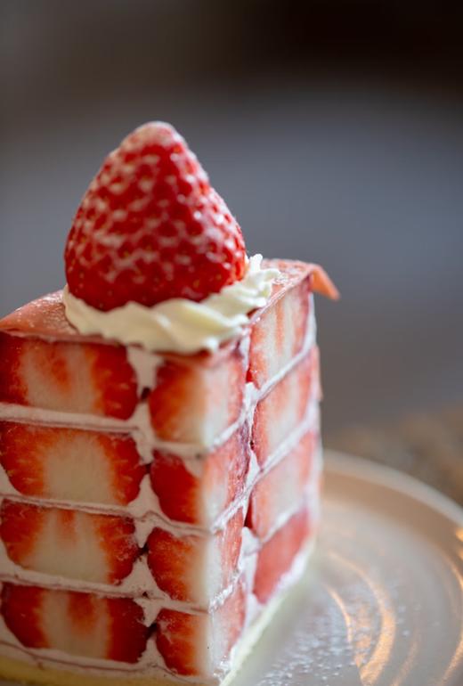 【首尔同款】巨无霸草莓千层奶糕 商品图0