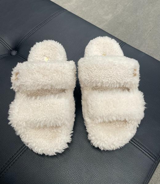 女款毛绒拖鞋ba017 商品图0