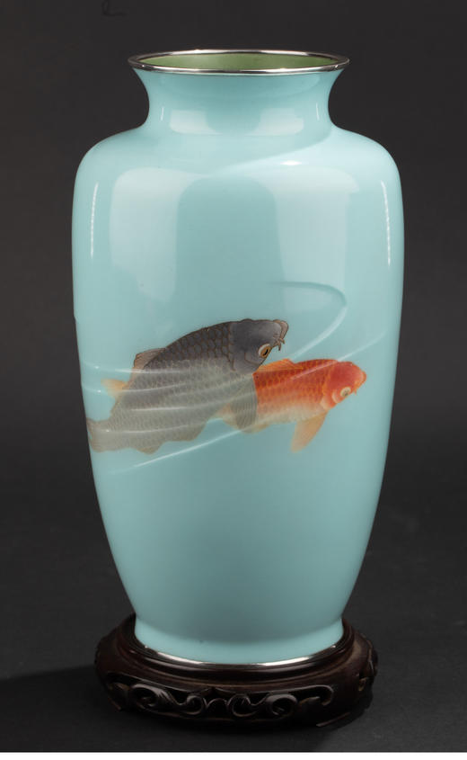 独角鹿西洋古董20世纪日本大正时期七宝烧大师権田広助出品「遊鯉」主题七宝烧赏瓶一对 商品图2