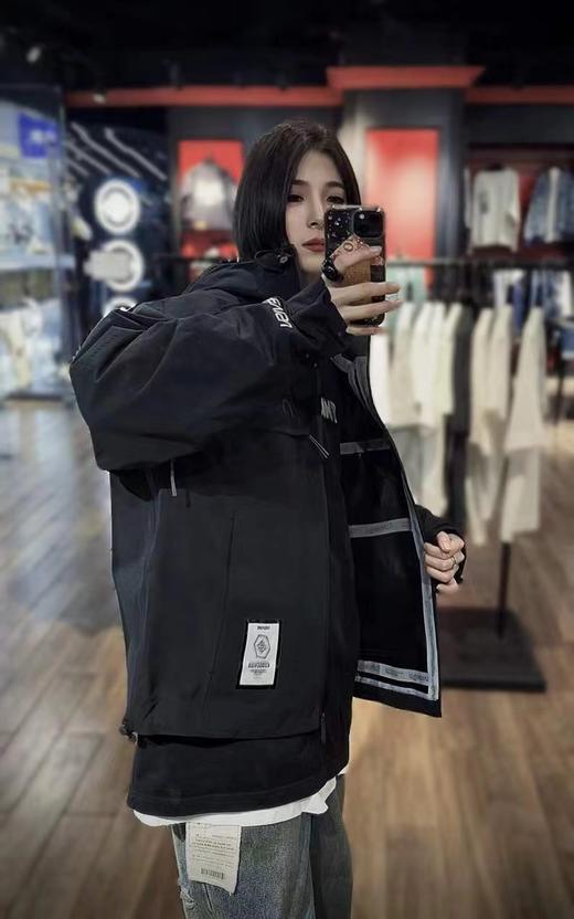 D112008秋冬新品工装风男士水感印花冲锋衣外套 商品图12