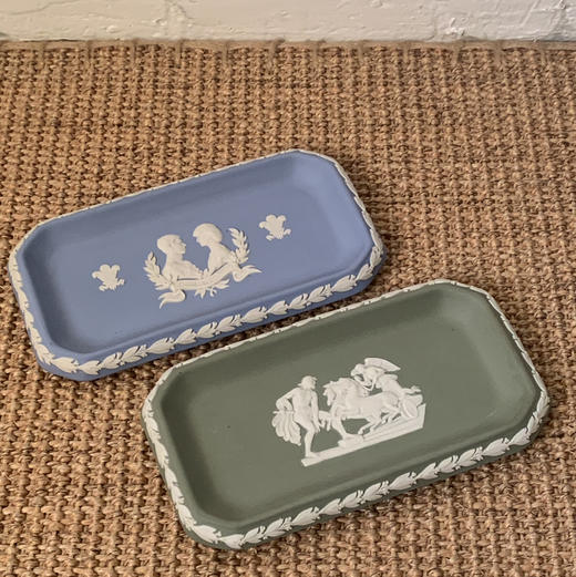 英国Wedgwood Jasperware浮雕皇家婚礼方盘 经典蓝 商品图2
