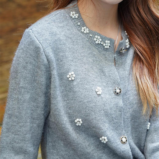 钉珠羊毛开衫｜自带千金风氛围感，轻松拿捏秋日浪漫【3-5天发货，周末顺延】 商品图3