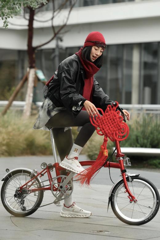 【双旦活动特惠：奥莱特卖场】On昂跑 限定款 Cloud X 4 &On昂跑 Cloudtilt 下单随机赠同品牌袜子一双 商品图8