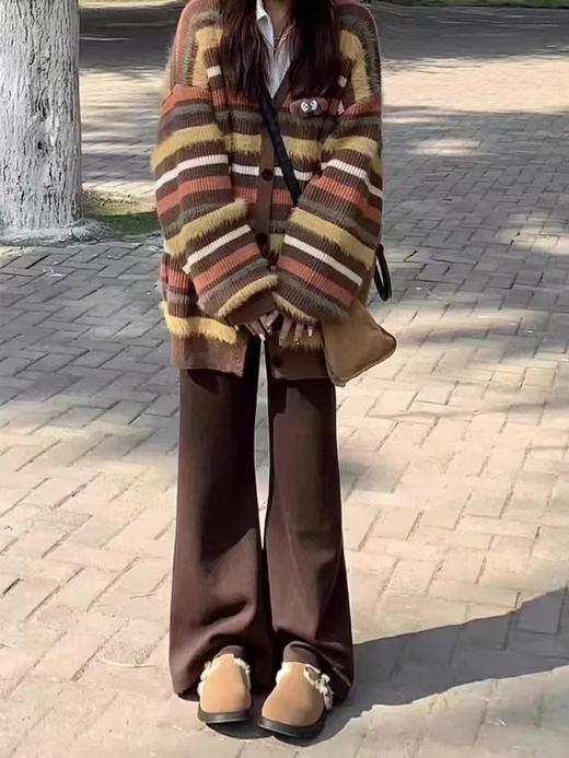 D112036日式复古V领条纹柔软舒适针织毛衣外套 商品图6