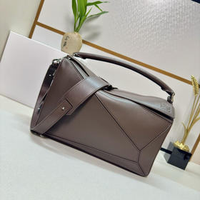 秋冬特惠💰1600 原单罗意威 LO℮w℮ 新款 大号纳帕羊皮革 Featherlight Puzzle 手袋652567