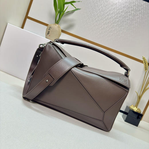 秋冬特惠💰1600 原单罗意威 LO℮w℮ 新款 大号纳帕羊皮革 Featherlight Puzzle 手袋652567 商品图0