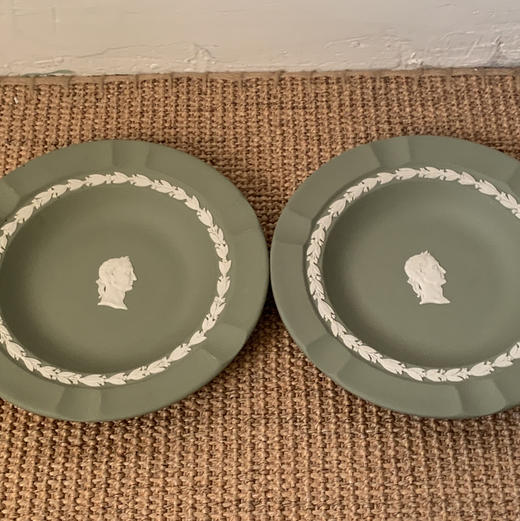 英国Wedgwood Jasperware浮雕陶瓷烟缸鼠尾草绿 商品图1