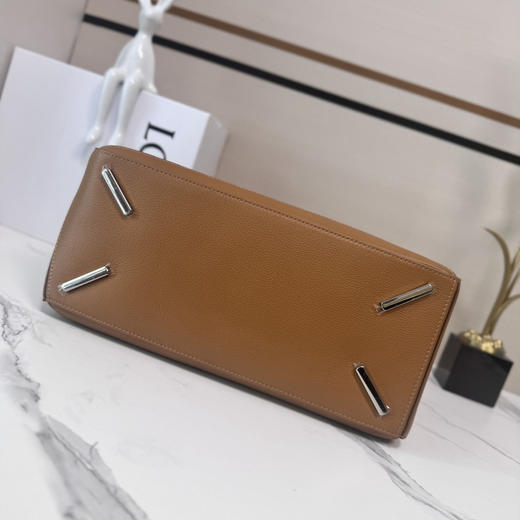 秋冬特惠💰1500 原单罗意威 LO℮w℮ 新尺寸 大号柔软鹿皮Puzzle 手袋052446 商品图3