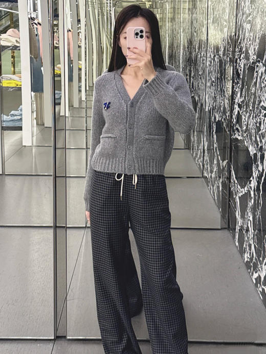 赛琳 25秋冬新款 别针装饰V领开衫(TM) 商品图4