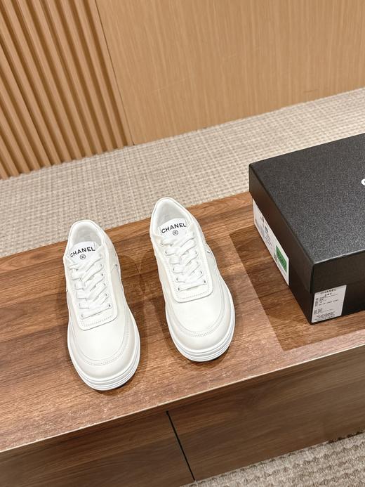 香奈儿    2024ss/  香奈儿新款全皮休闲小白鞋 运动滑板鞋 （ZX*DBG） 商品图13