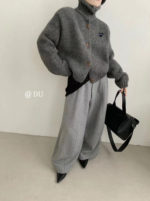 D112037松弛感毛茸茸爱心刺绣高领针织开衫 商品图5