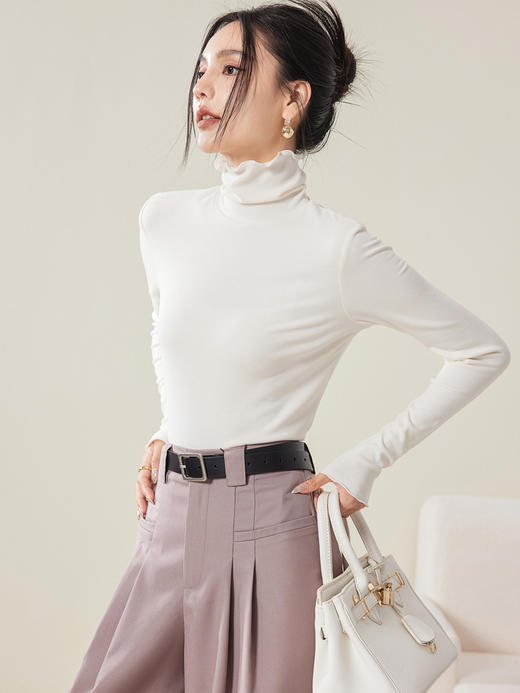 区别仿版，老客人手3件起，配得上你6000块的大衣，修身款打底衫，三种领口，高端打底衫 桑蚕丝发热绒。 商品图1