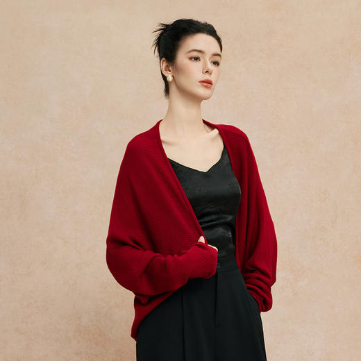 QG649斯尔丽2025新款宽松廓形显瘦披肩百搭开衫 商品图2