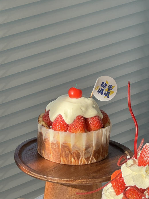 4寸草莓巴斯克芝士 商品图2