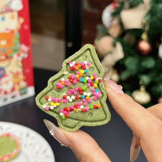 【浩点·圣诞盲盒洞洞乐饼干】一眼就入孩子们的眼， 圣诞老人带着精美的圣诞曲奇饼干来啦~ •一盒9个，每拆一个都是不同的惊喜-JJQP 商品图5