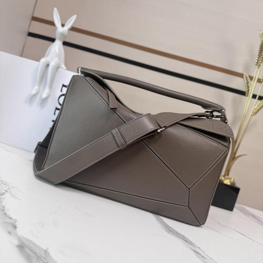 秋冬特惠💰1500 原单罗意威 LO℮w℮ 新尺寸 大号柔软鹿皮Puzzle 手袋052446 商品图0