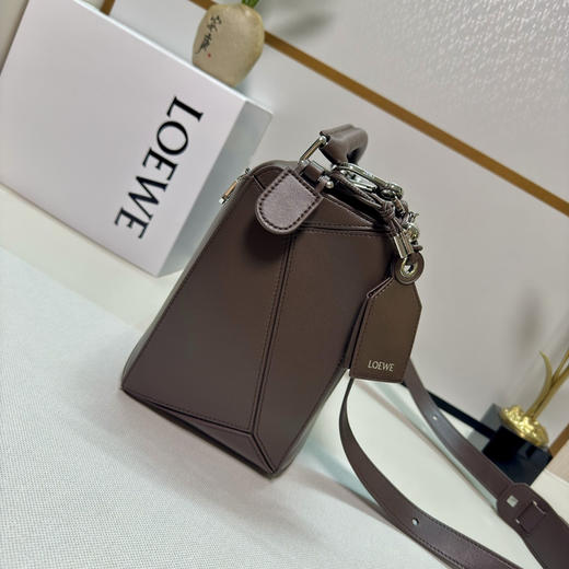 秋冬特惠💰1600 原单罗意威 LO℮w℮ 新款 大号纳帕羊皮革 Featherlight Puzzle 手袋652567 商品图1