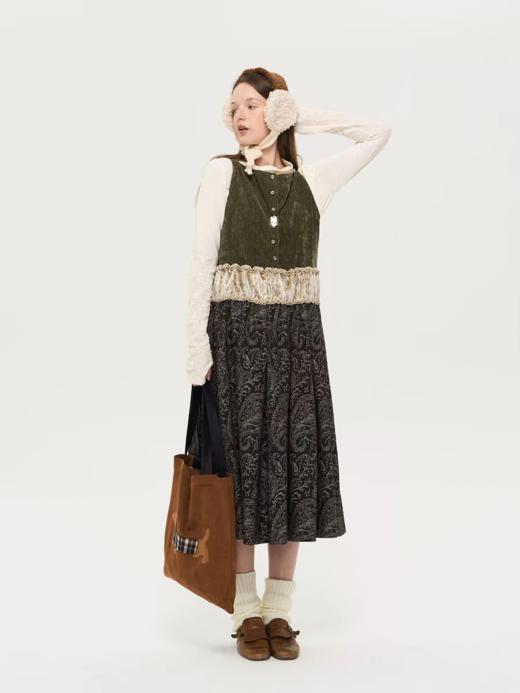 local tag/lt25awk54/穿格纹外套的小狗 暖棕麂皮重工贴布绣托特 商品图4