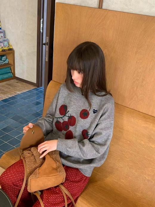 D112042冬日氛围感立体刺绣提花番茄图案圆领毛衣 商品图2