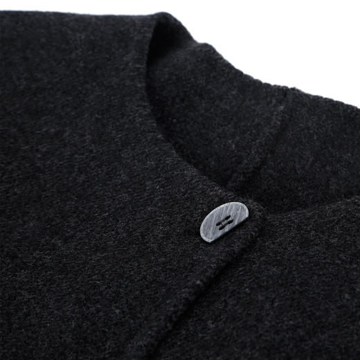 QH946斯尔丽2025新款含羊绒设计感亮片套头围巾松弛老钱风高级出片大衣 商品图5