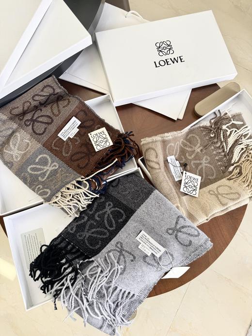 礼盒包装，同步专柜同步包装 三色！ 罗意威羊毛羊绒围巾 长180cm 宽40cm!! 商品图0